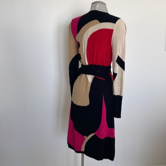 Diane Von Furstenberg 100% cashmere dress size M all stretch fits size 4-8 - Picture 4 of 5